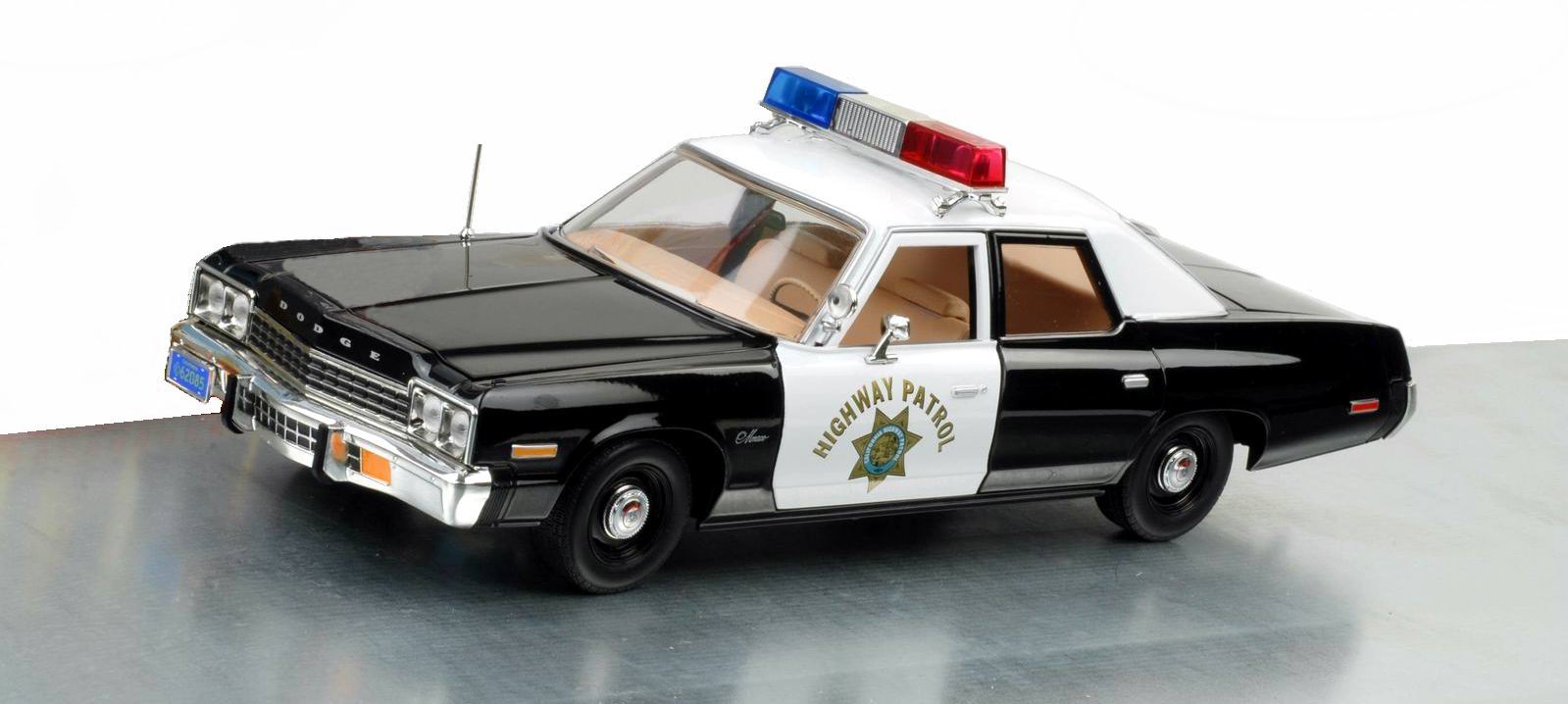 Voiture en métal DODGE MONACO POLICE PURSUIT CHiPs California Highway Patrol 1975 