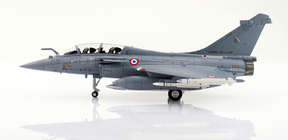 Maquette Avion de chasse RAFALE B 4FG - Escadron de Chasse 1/4 Gascogne Missiles ASMP-A Nucléaire 1/72 Métal